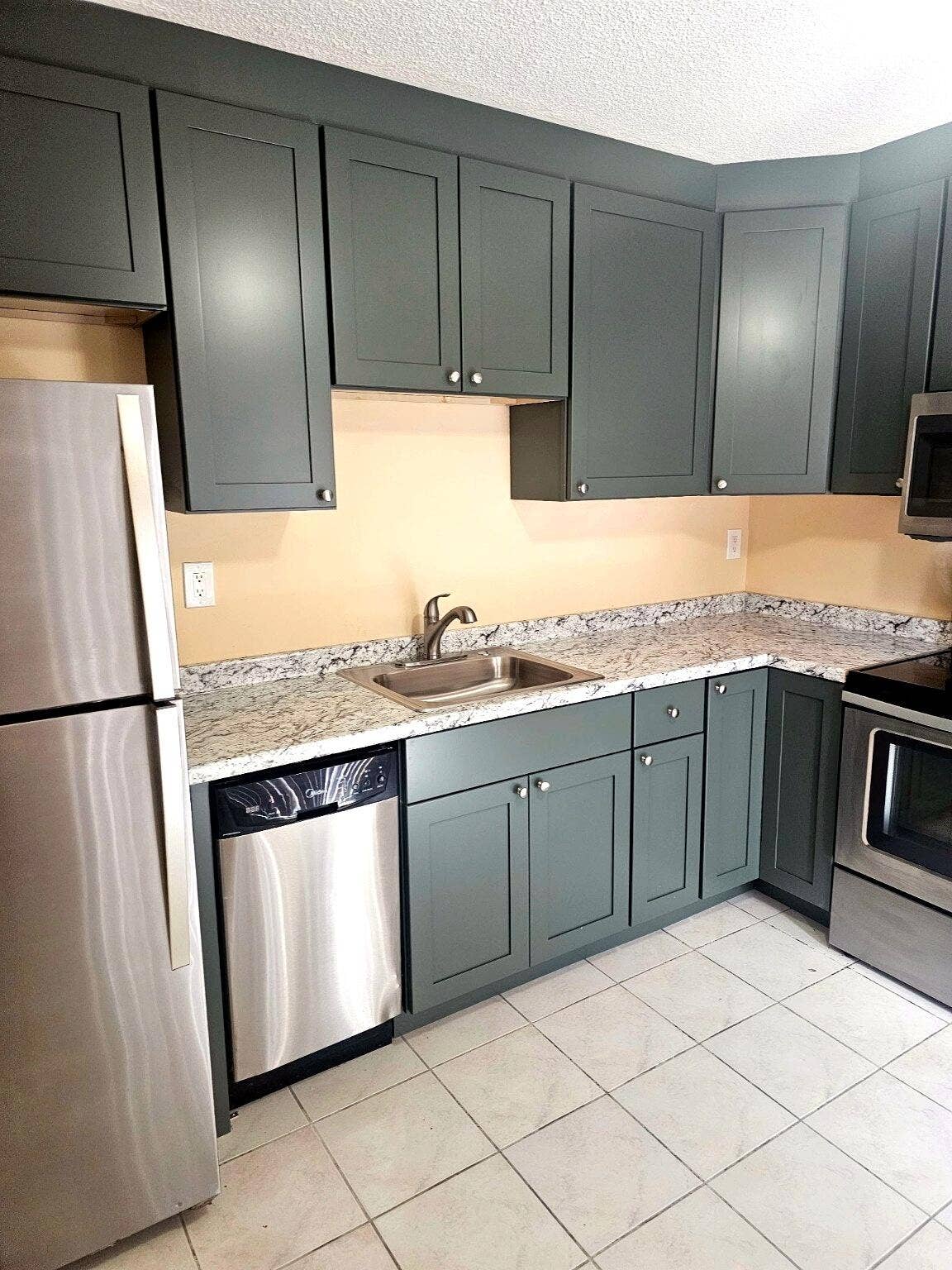 812 NE 2ND Street, #2, Hallandale Beach, FL 33009 Property_Photo_19_Bright