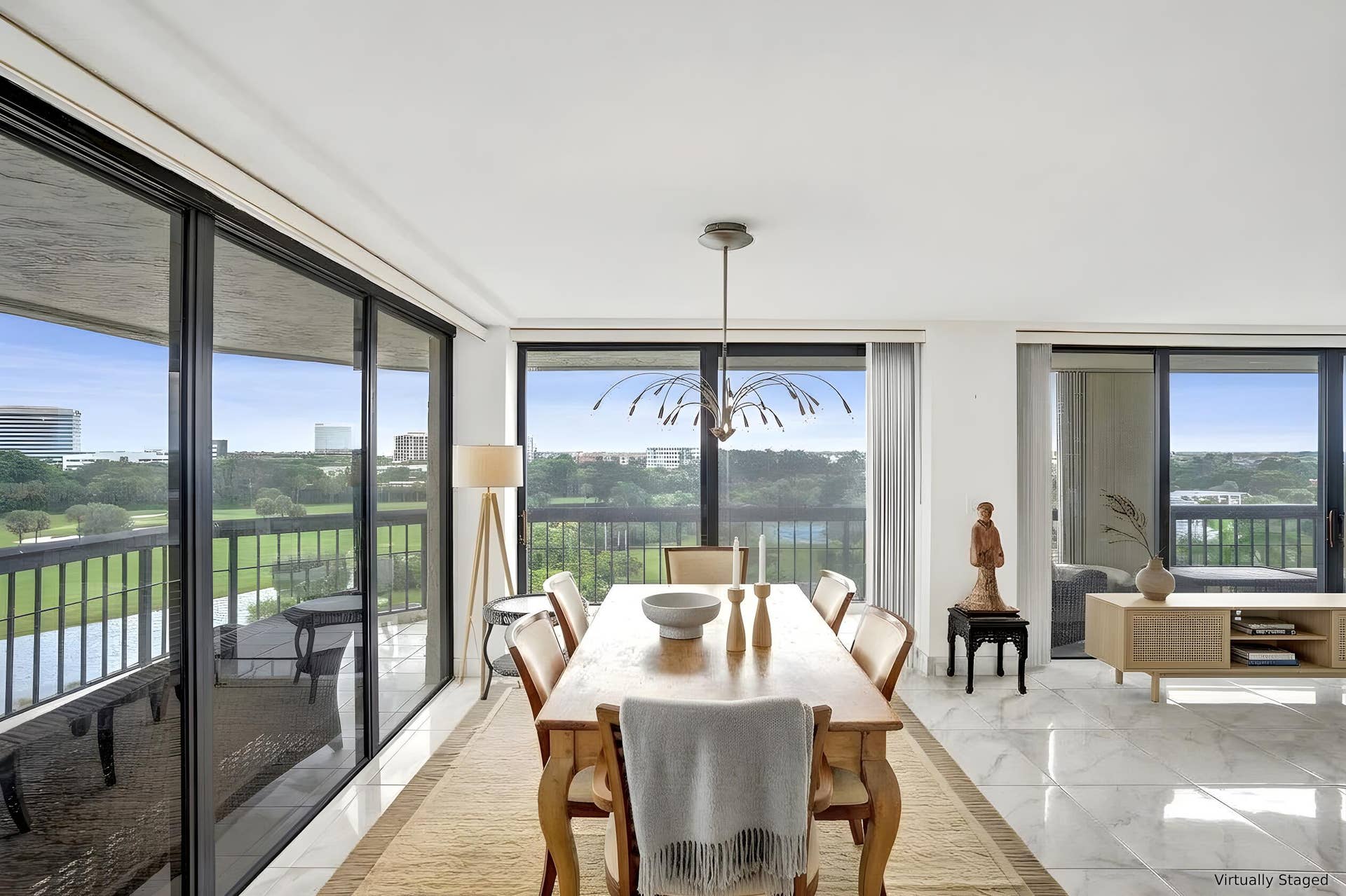 Virtually staged using AI  dining room