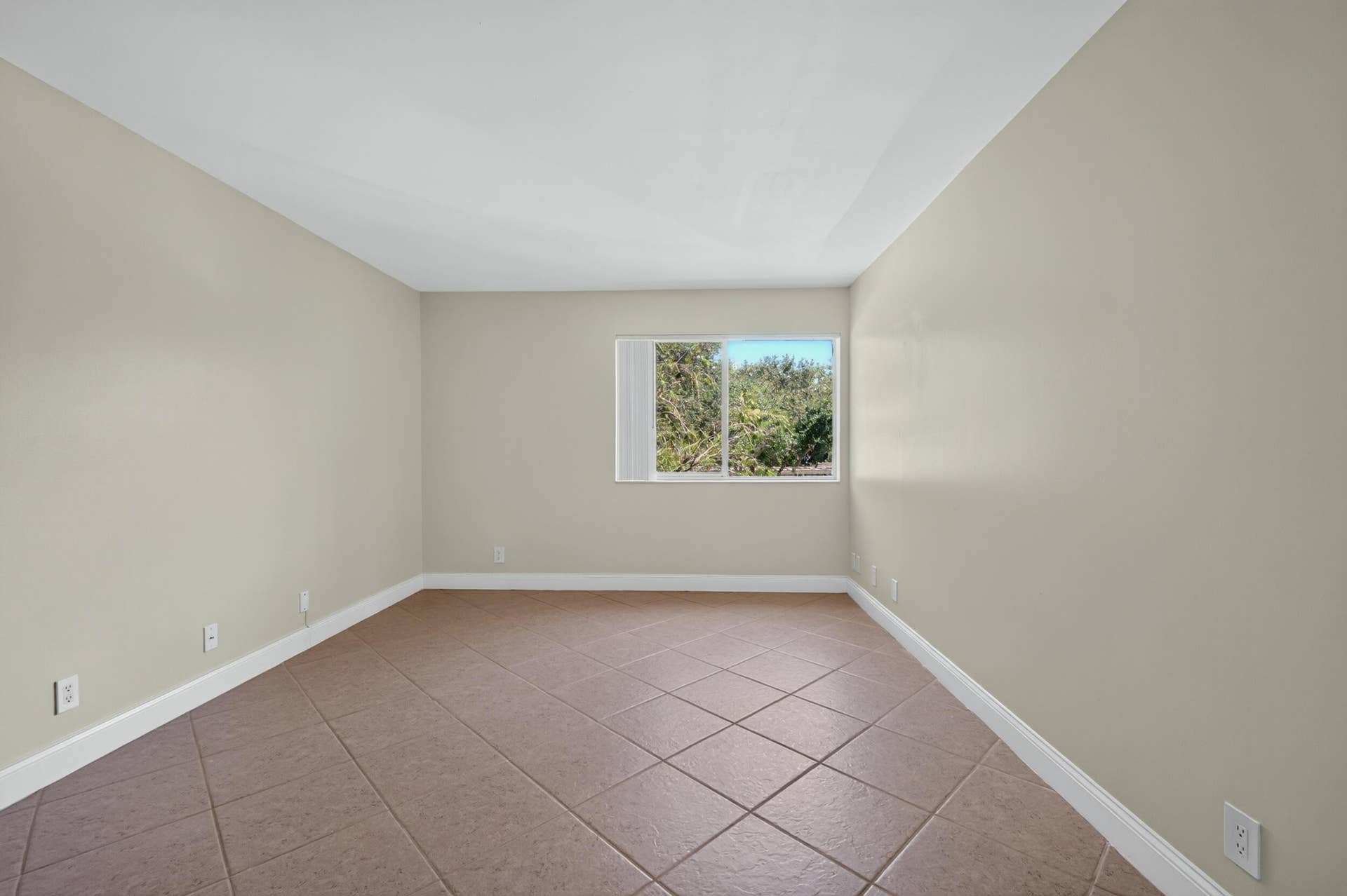 10717 Cleary Boulevard, #211, Plantation, Plantation, FL 33324 10717 unit 211-23