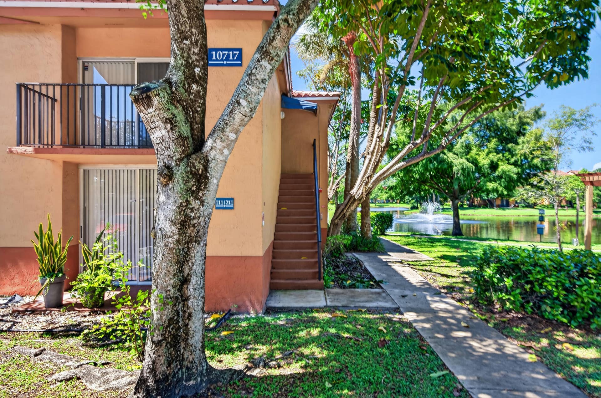 10717 Cleary Boulevard, #211, Plantation, Plantation, FL 33324 10717 unit 211-8