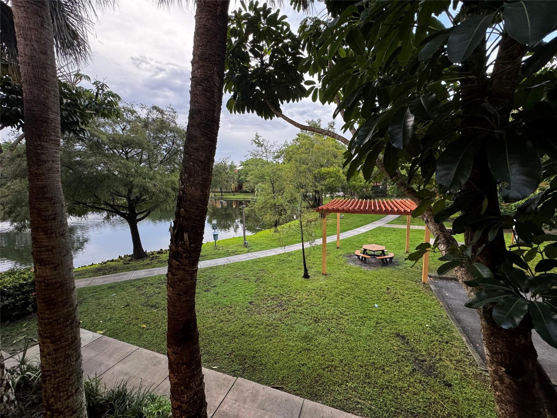 10717 Cleary Boulevard, #211, Plantation, Plantation, FL 33324 10717 unit 211-27