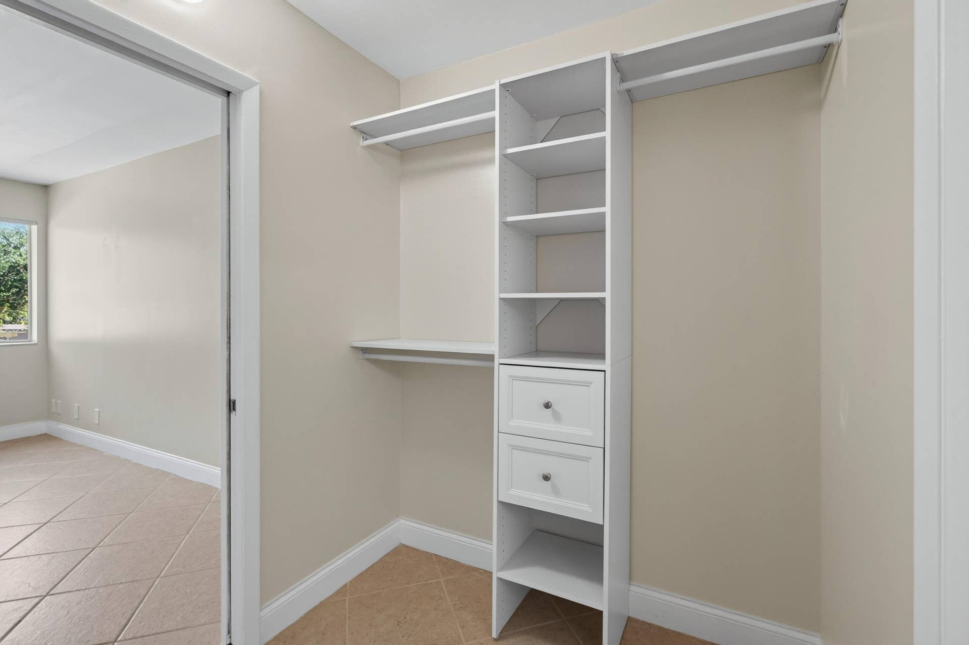 10717 Cleary Boulevard, #211, Plantation, Plantation, FL 33324 10717 unit 211-26