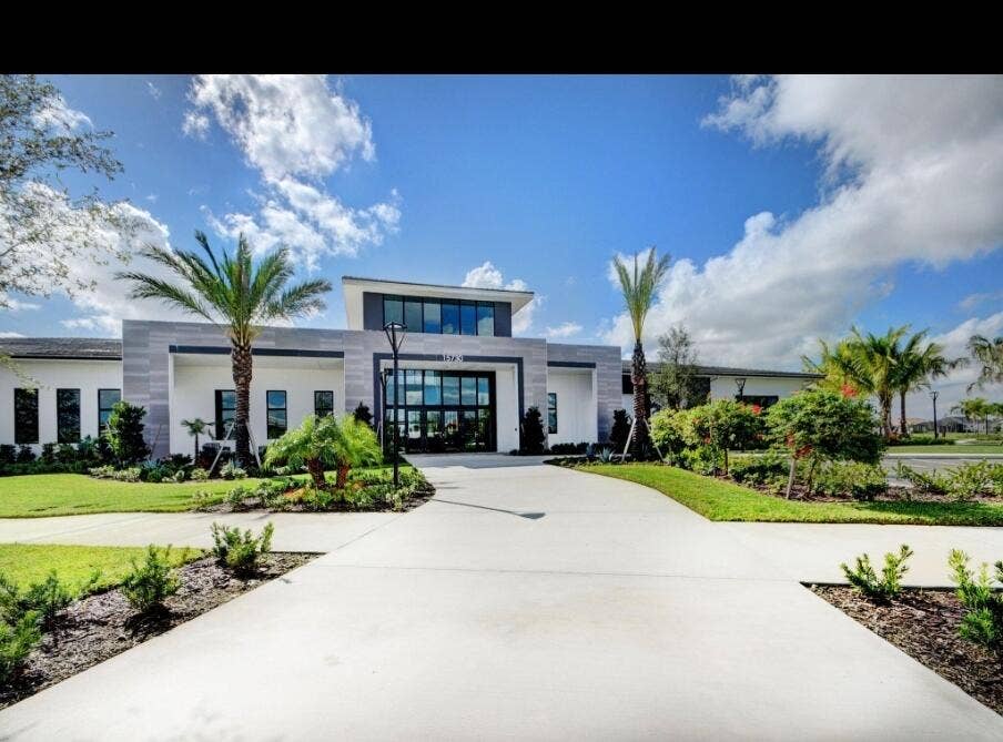 15750 LONGBOAT KEY Drive, Westlake, FL 33470 Front Clubhouse