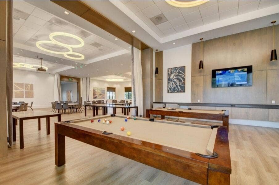15750 LONGBOAT KEY Drive, Westlake, FL 33470 Billard Table