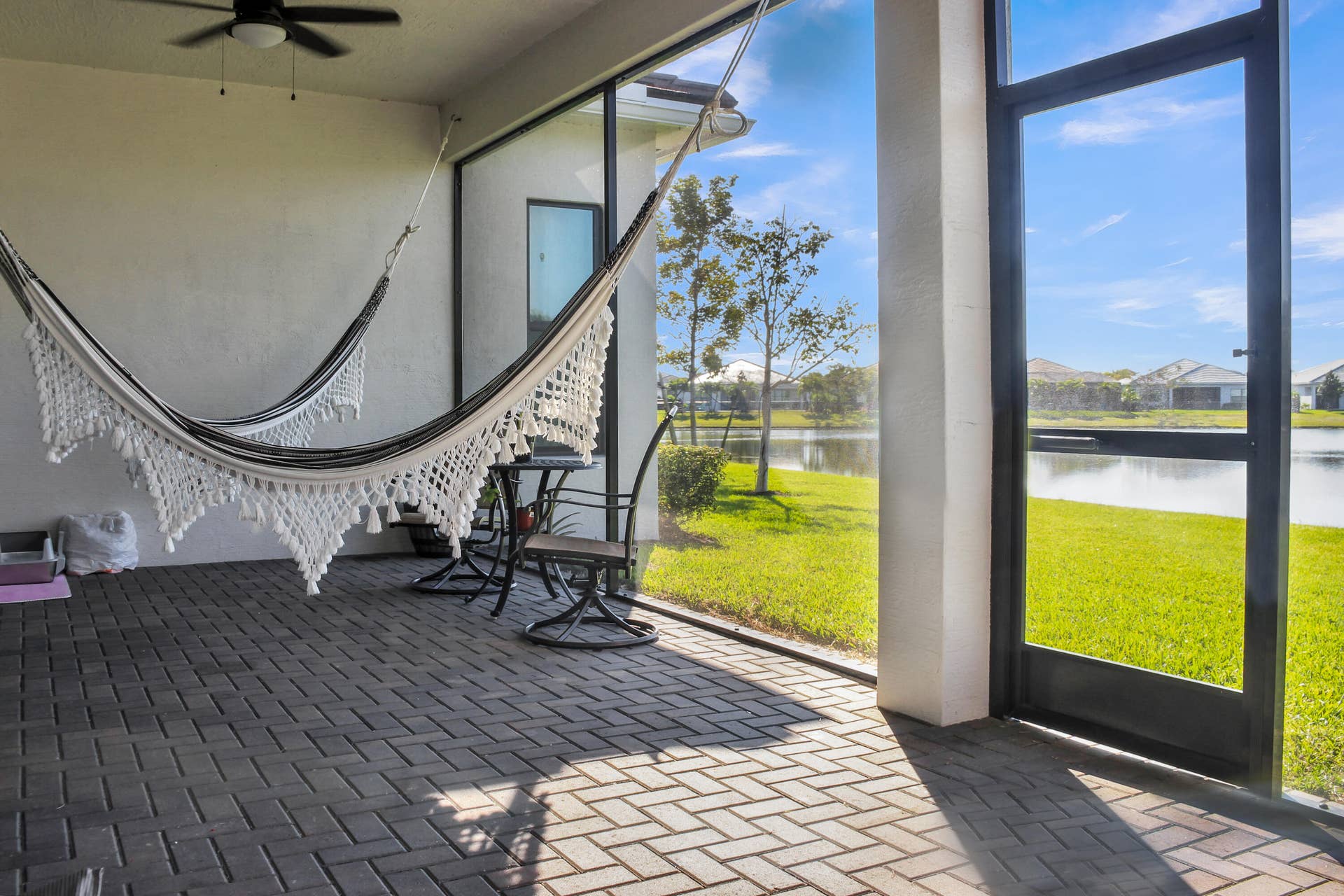 15750 LONGBOAT KEY Drive, Westlake, FL 33470 screen patio