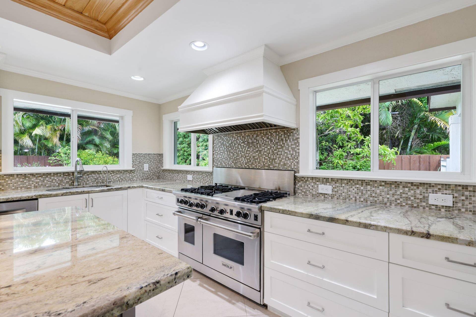 4535 Oak Tree Court, Delray Beach, FL 33445 Kitchen
