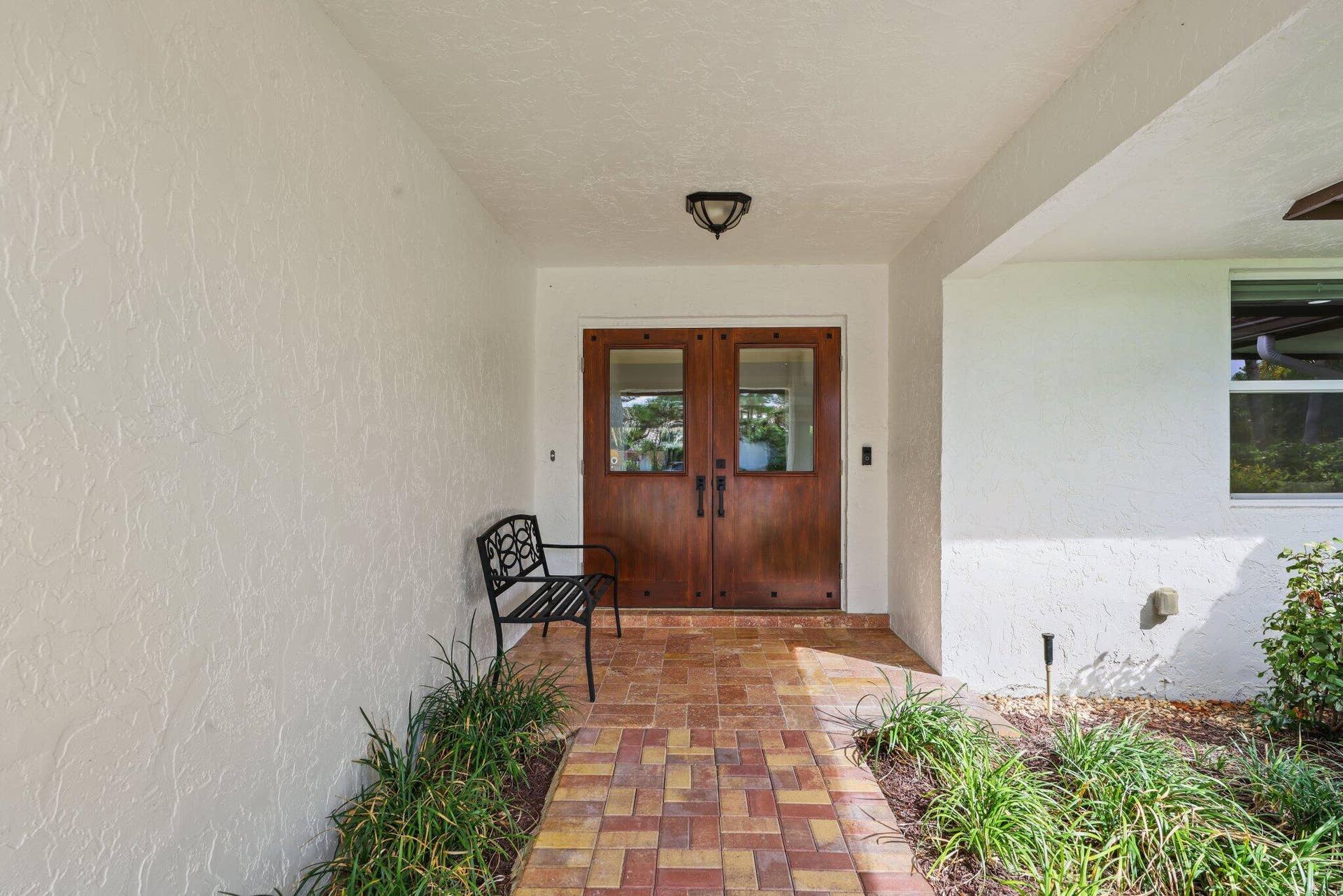 4535 Oak Tree Court, Delray Beach, FL 33445 Entrance