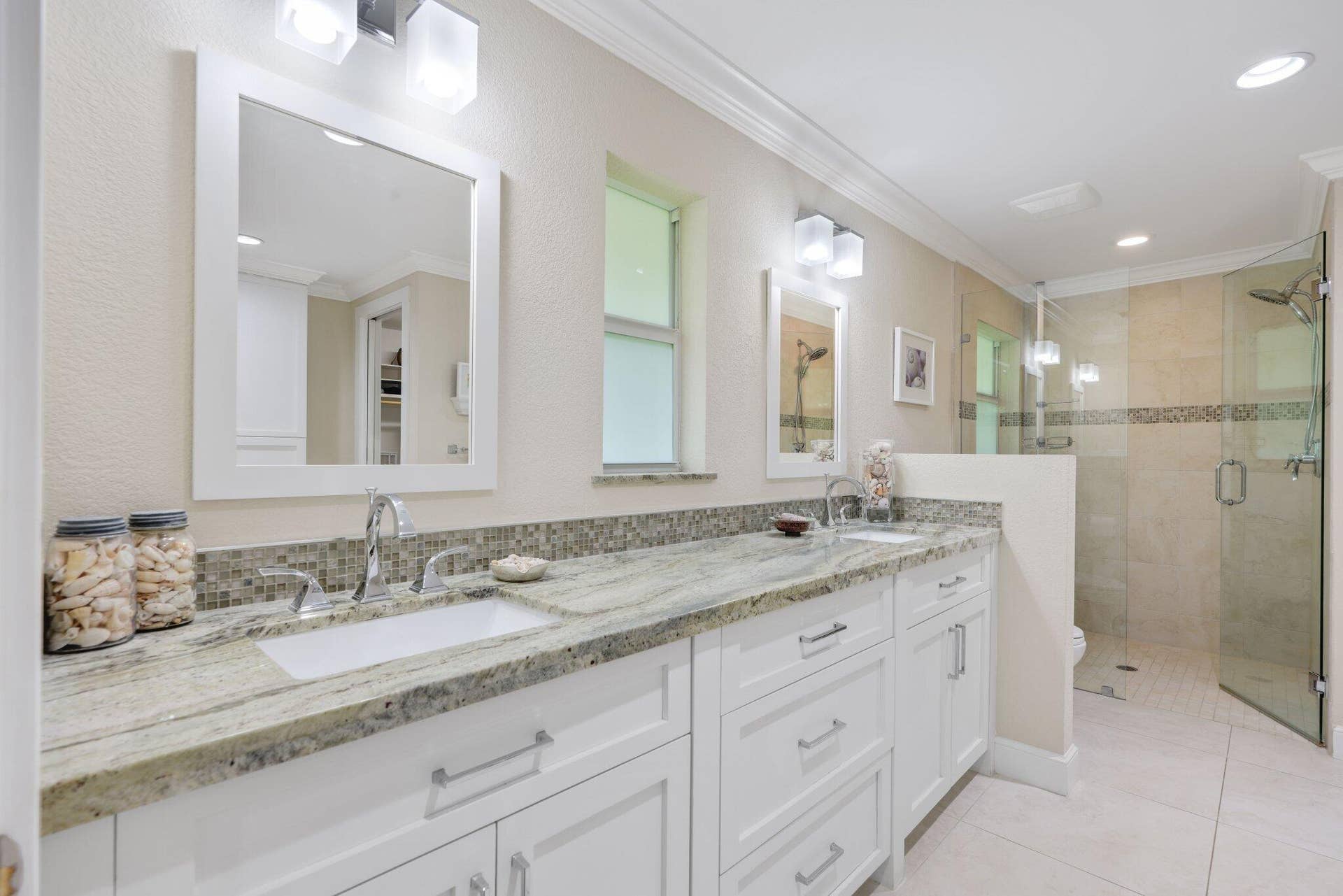 4535 Oak Tree Court, Delray Beach, FL 33445 Primary Bathroom
