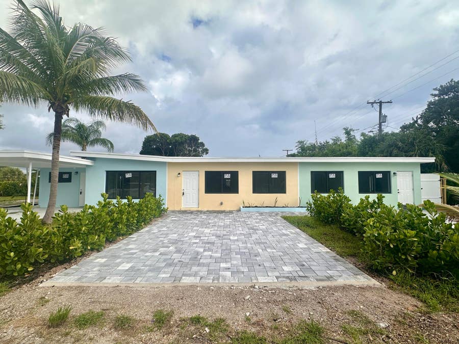 Property photo for 1230 S Federal Highway, Lake Worth Beach, FL