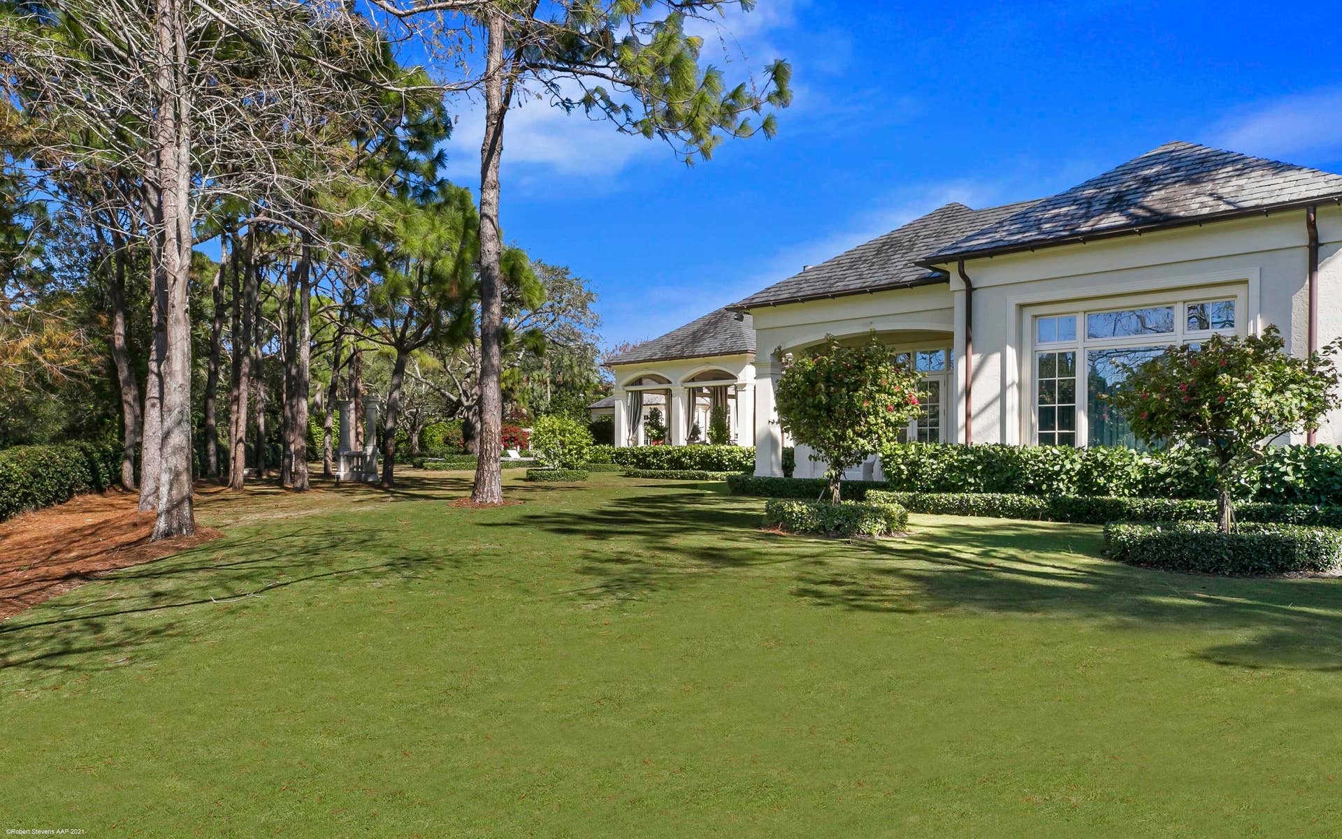 146 Bears Club Drive, Jupiter, FL 33477 Rear Lawn