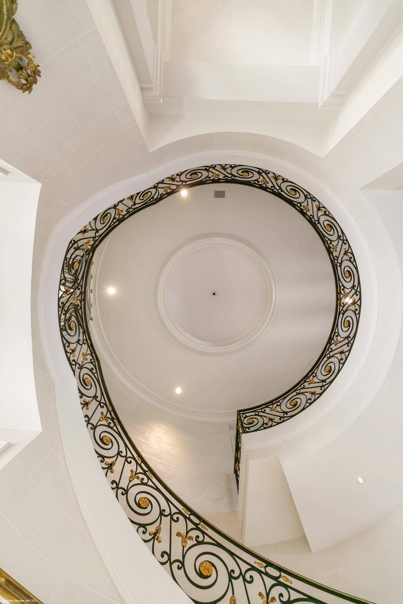 146 Bears Club Drive, Jupiter, FL 33477 Spiral Staircase