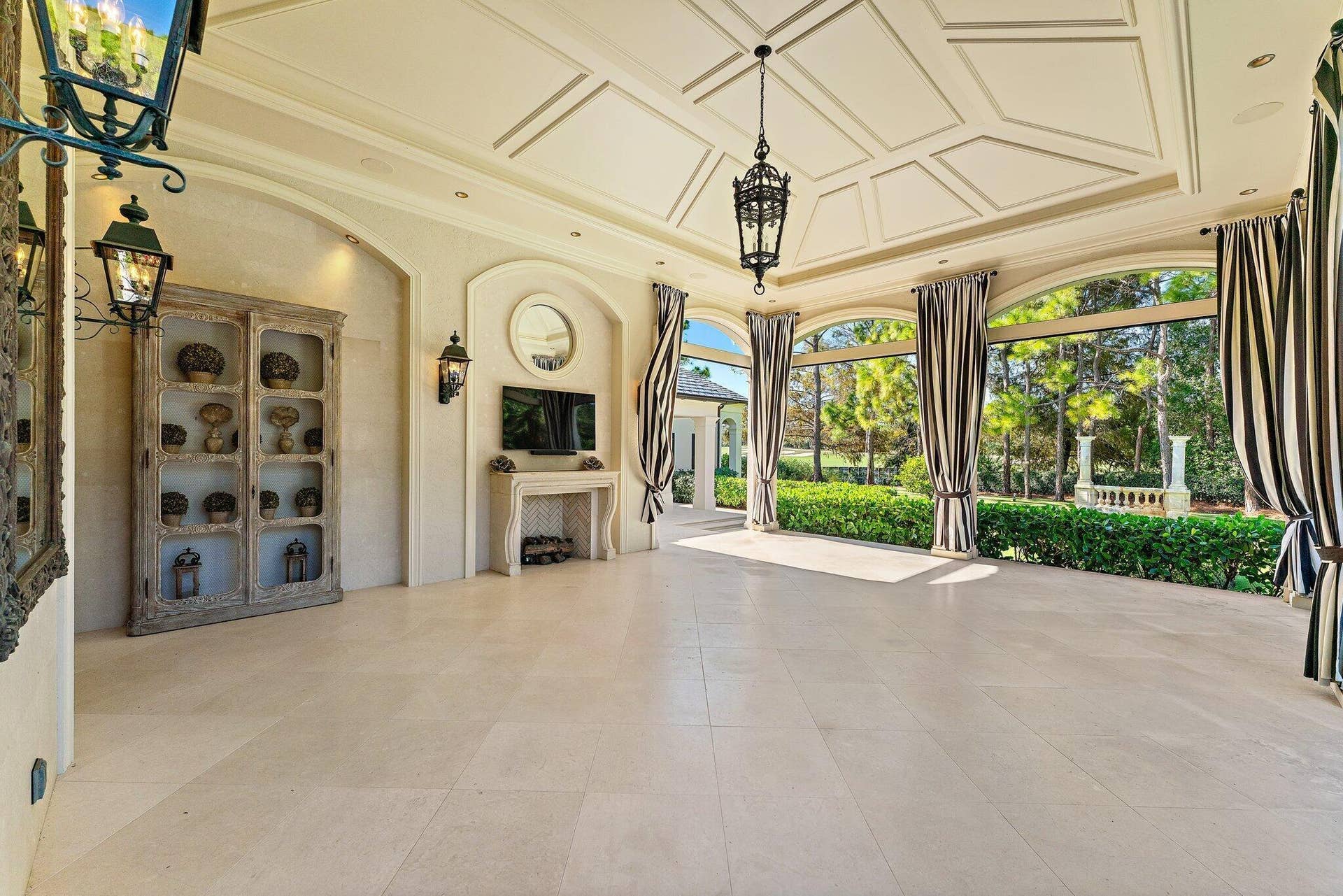 146 Bears Club Drive, Jupiter, FL 33477 Covered Patio