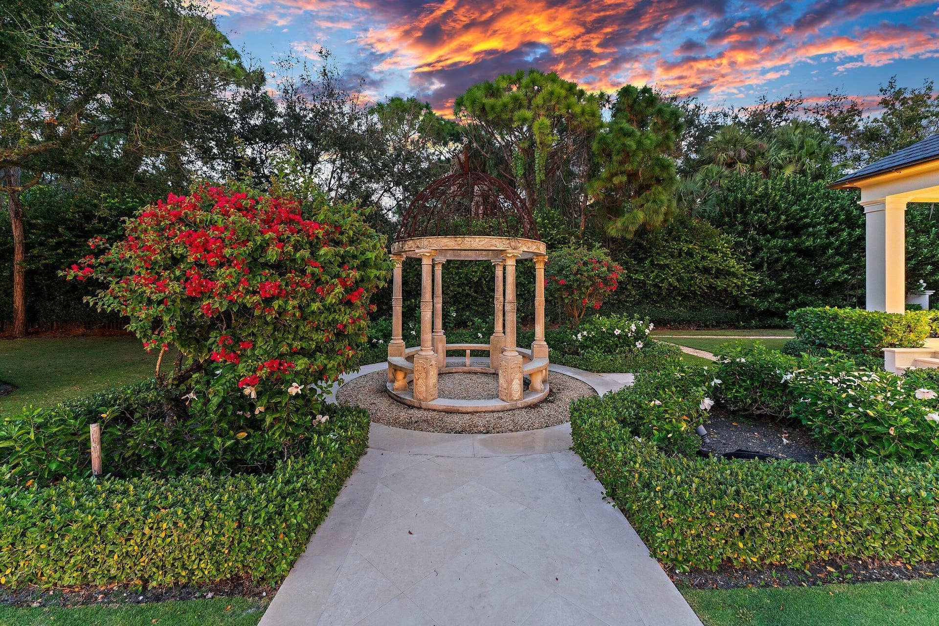 146 Bears Club Drive, Jupiter, FL 33477 Rear yard
