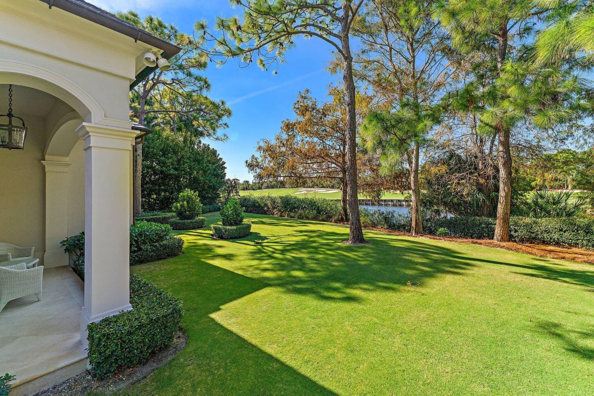 146 Bears Club Drive, Jupiter, FL 33477 Rear Lawn