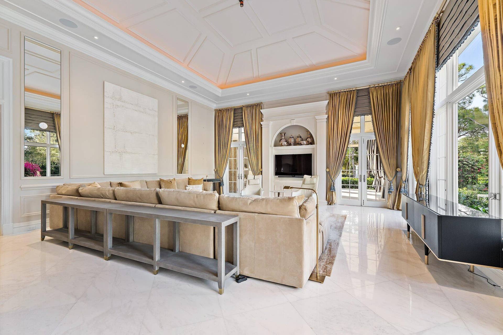 146 Bears Club Drive, Jupiter, FL 33477 Family Room