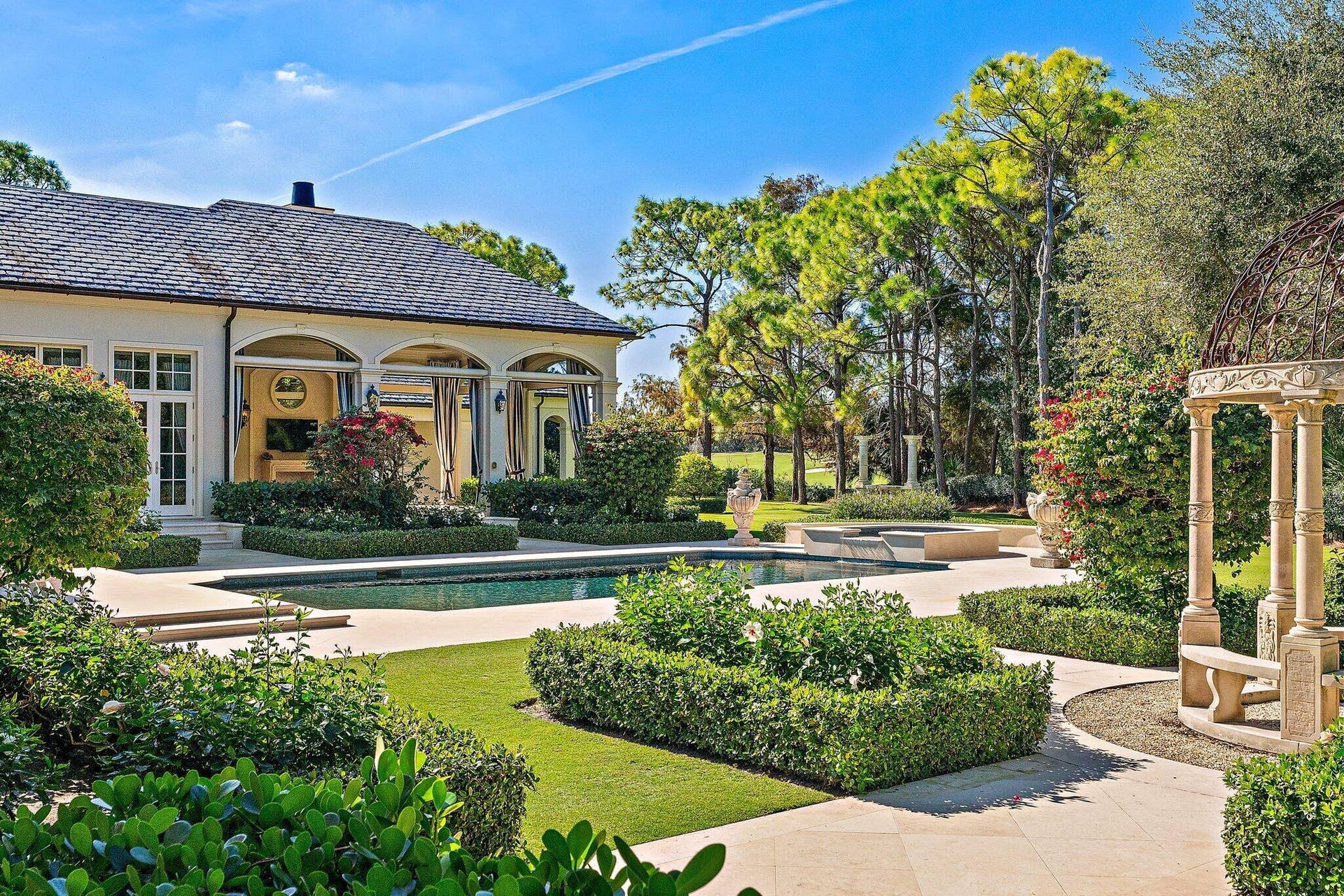 146 Bears Club Drive, Jupiter, FL 33477 Pool & Rear Lawn