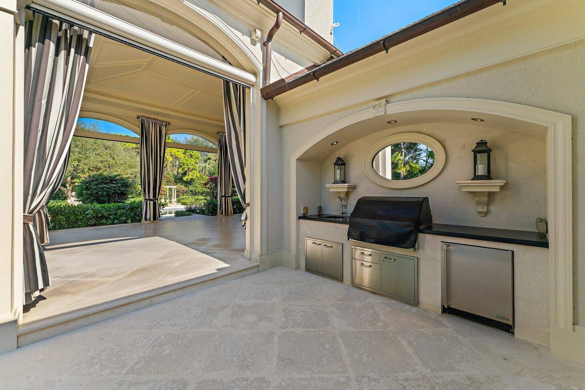 146 Bears Club Drive, Jupiter, FL 33477 Summer Kitchen