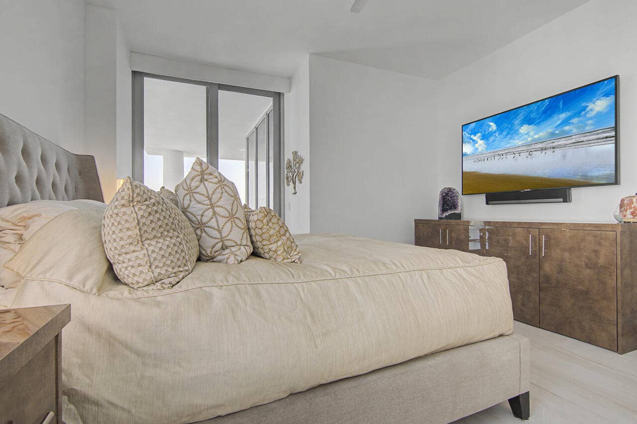 3 WATER CLUB Way, #1201, North Palm Beach, FL 33408 18-3-Water-Club-21