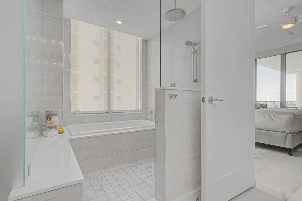 3 WATER CLUB Way, #1201, North Palm Beach, FL 33408 16-3-Water-Club-19