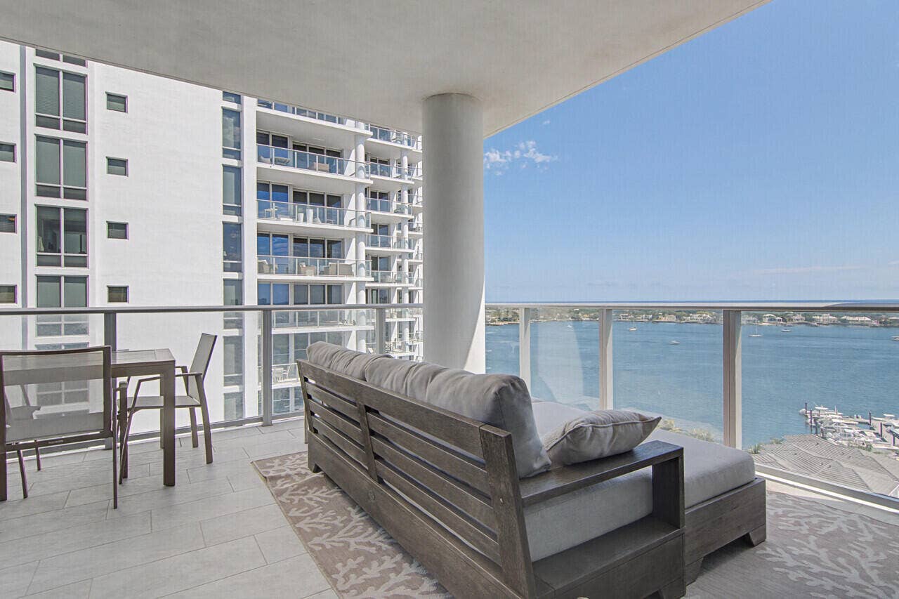 3 WATER CLUB Way, #1201, North Palm Beach, FL 33408 35-3-Water-Club-38