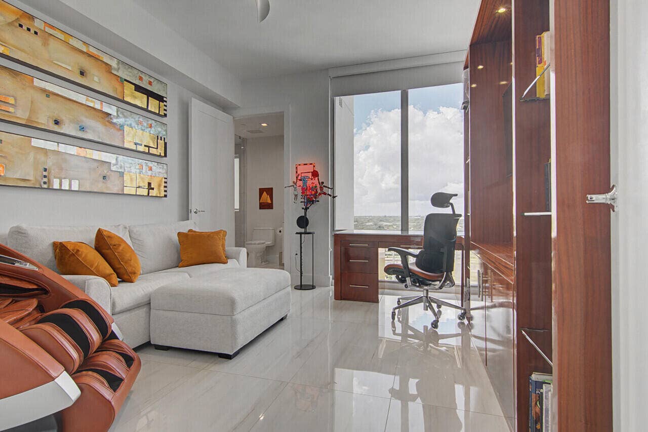 3 WATER CLUB Way, #1201, North Palm Beach, FL 33408 44-3-Water-Club-47