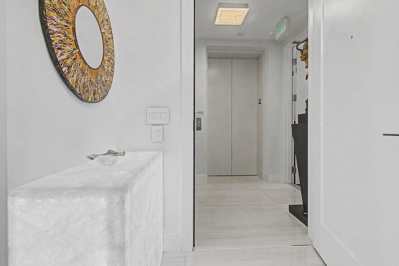 3 WATER CLUB Way, #1201, North Palm Beach, FL 33408 7-3-Water-Club-10