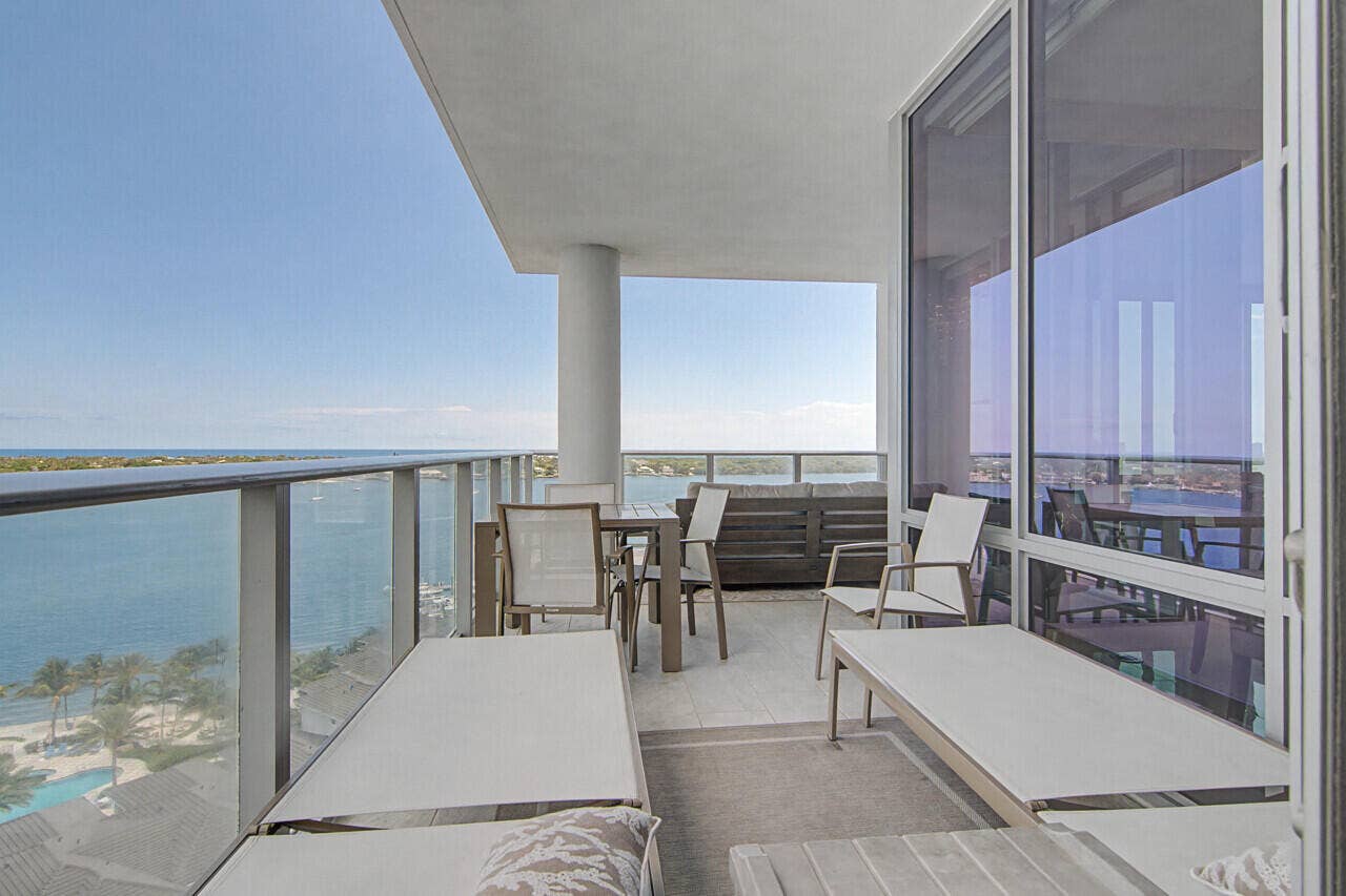 3 WATER CLUB Way, #1201, North Palm Beach, FL 33408 39-3-Water-Club-42