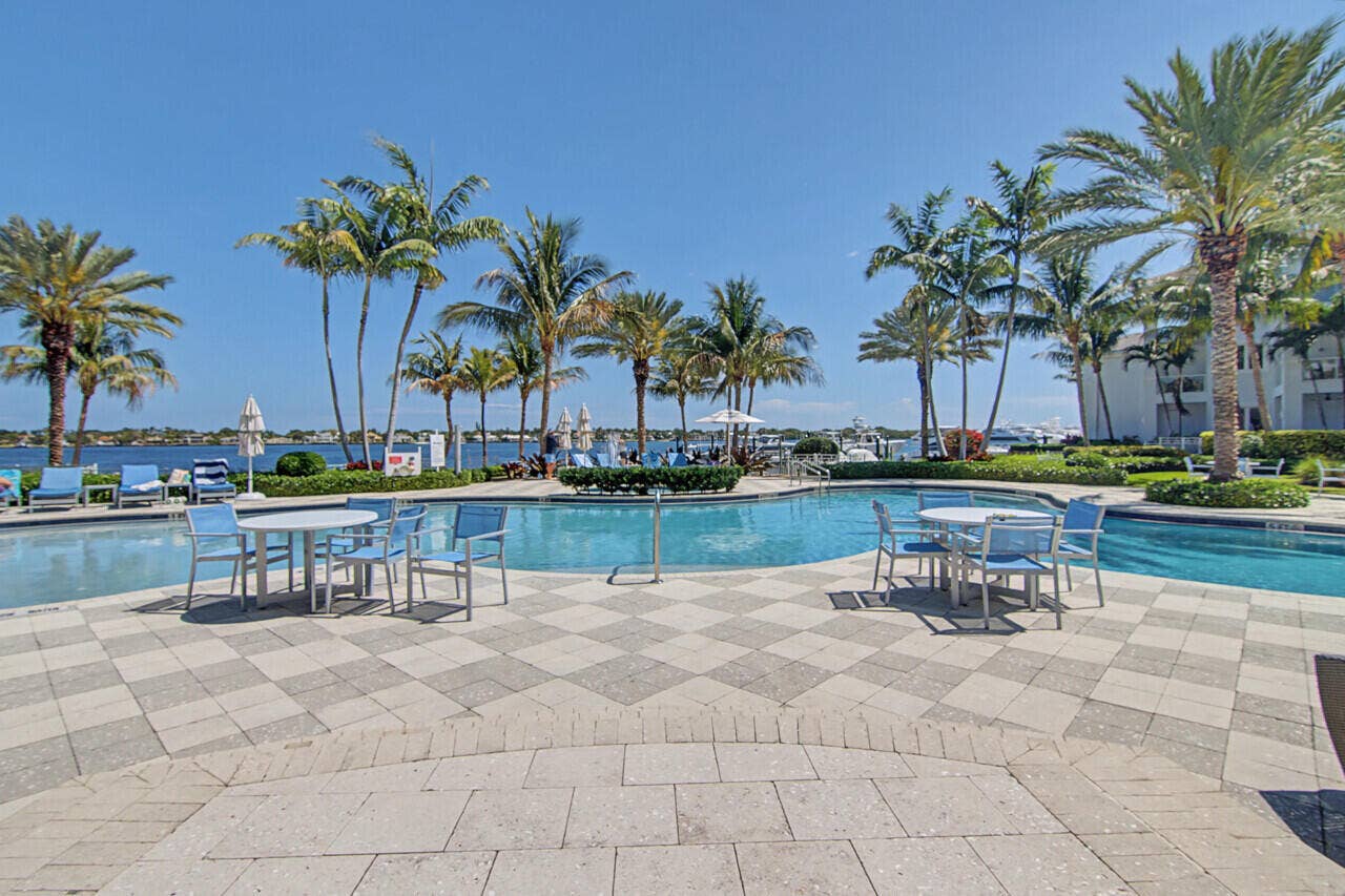 3 WATER CLUB Way, #1201, North Palm Beach, FL 33408 68-3-Water-Club-73