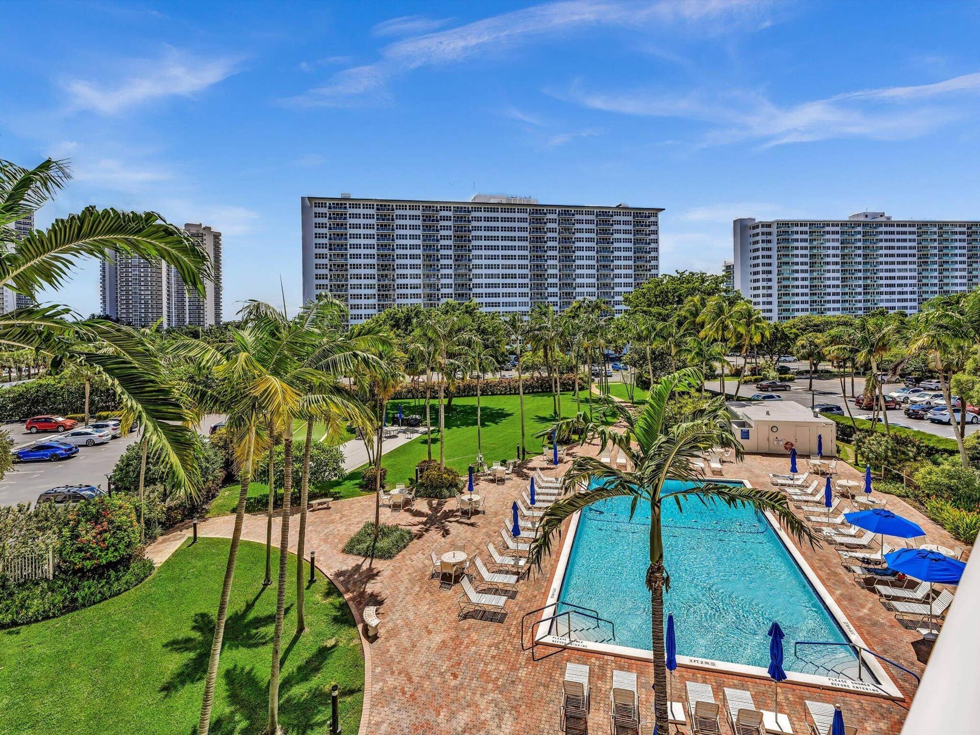 3300 NE 36th Street, #420, Fort Lauderdale, FL 33308 Green space view
