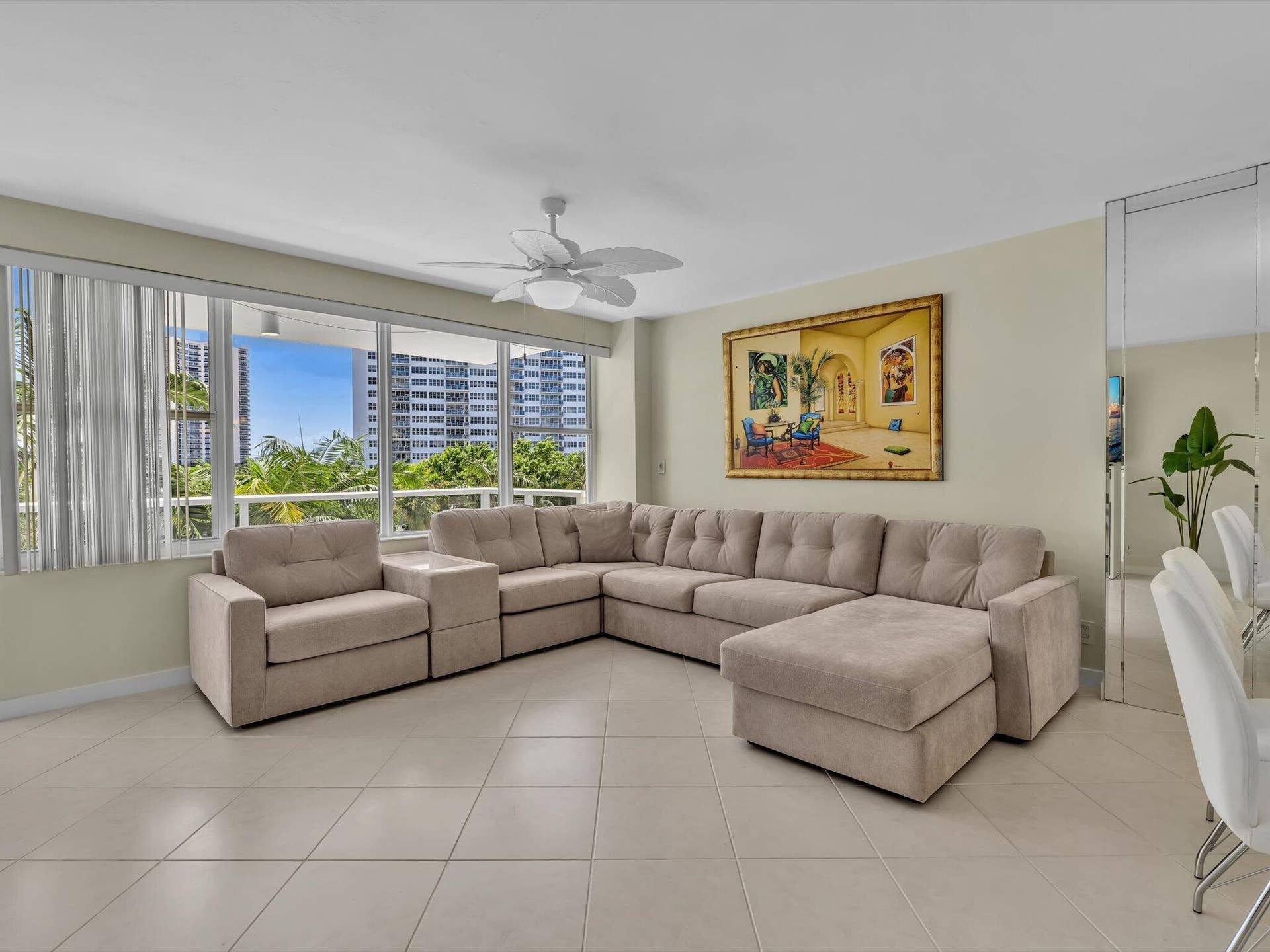 3300 NE 36th Street, #420, Fort Lauderdale, FL 33308 Living area