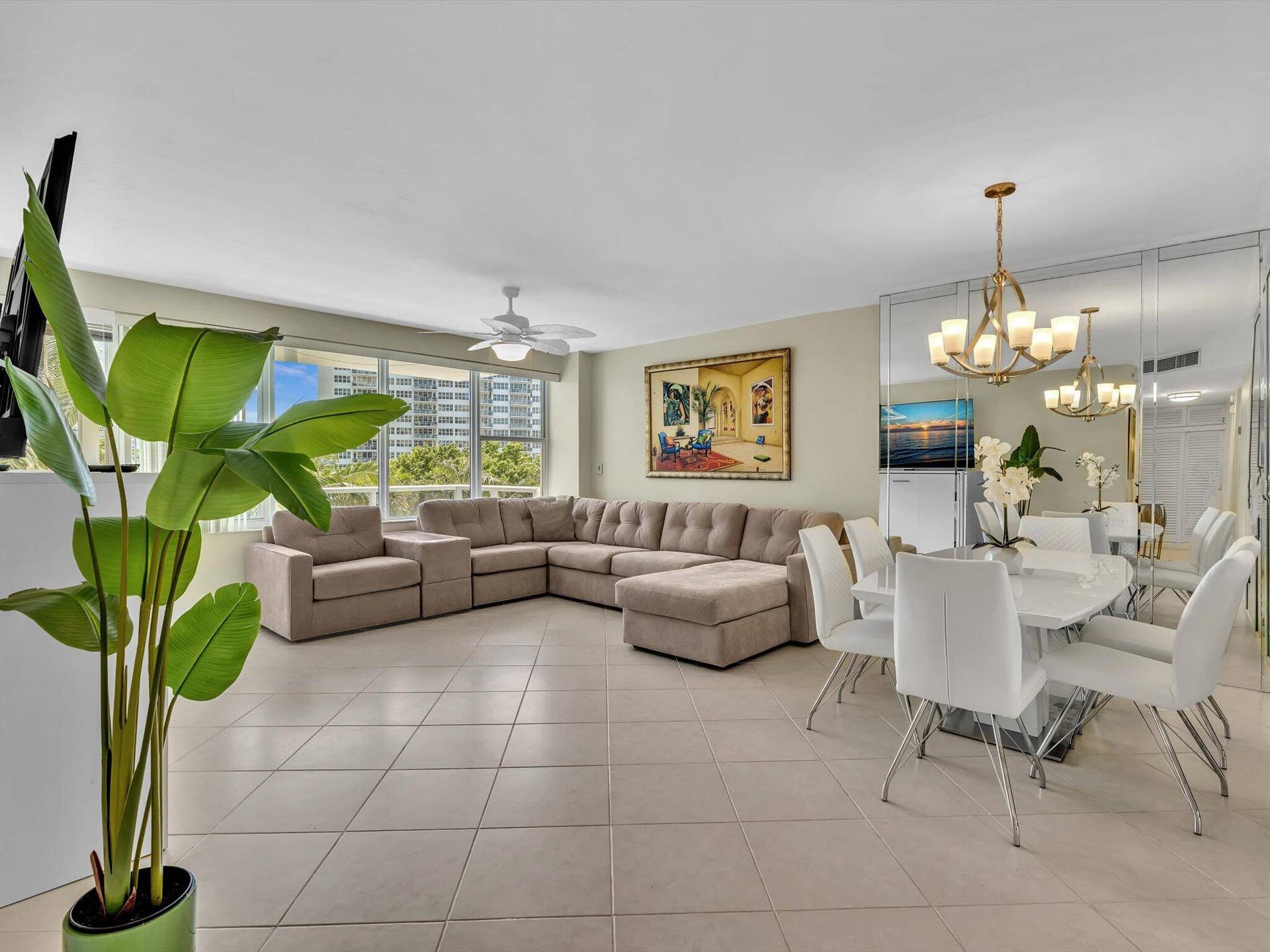 3300 NE 36th Street, #420, Fort Lauderdale, FL 33308 Dining and Living Area