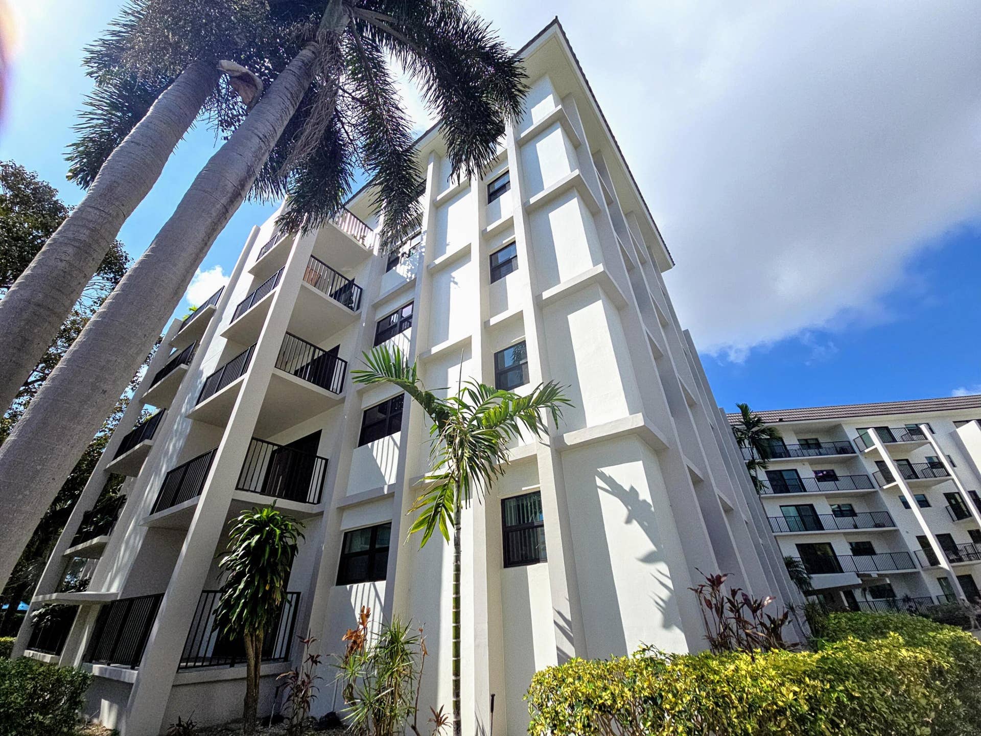 1000 RIVER REACH Drive, #517, Fort Lauderdale, Fort Lauderdale, FL 33315 Flow_IMG_20250401_104500_01_413~2