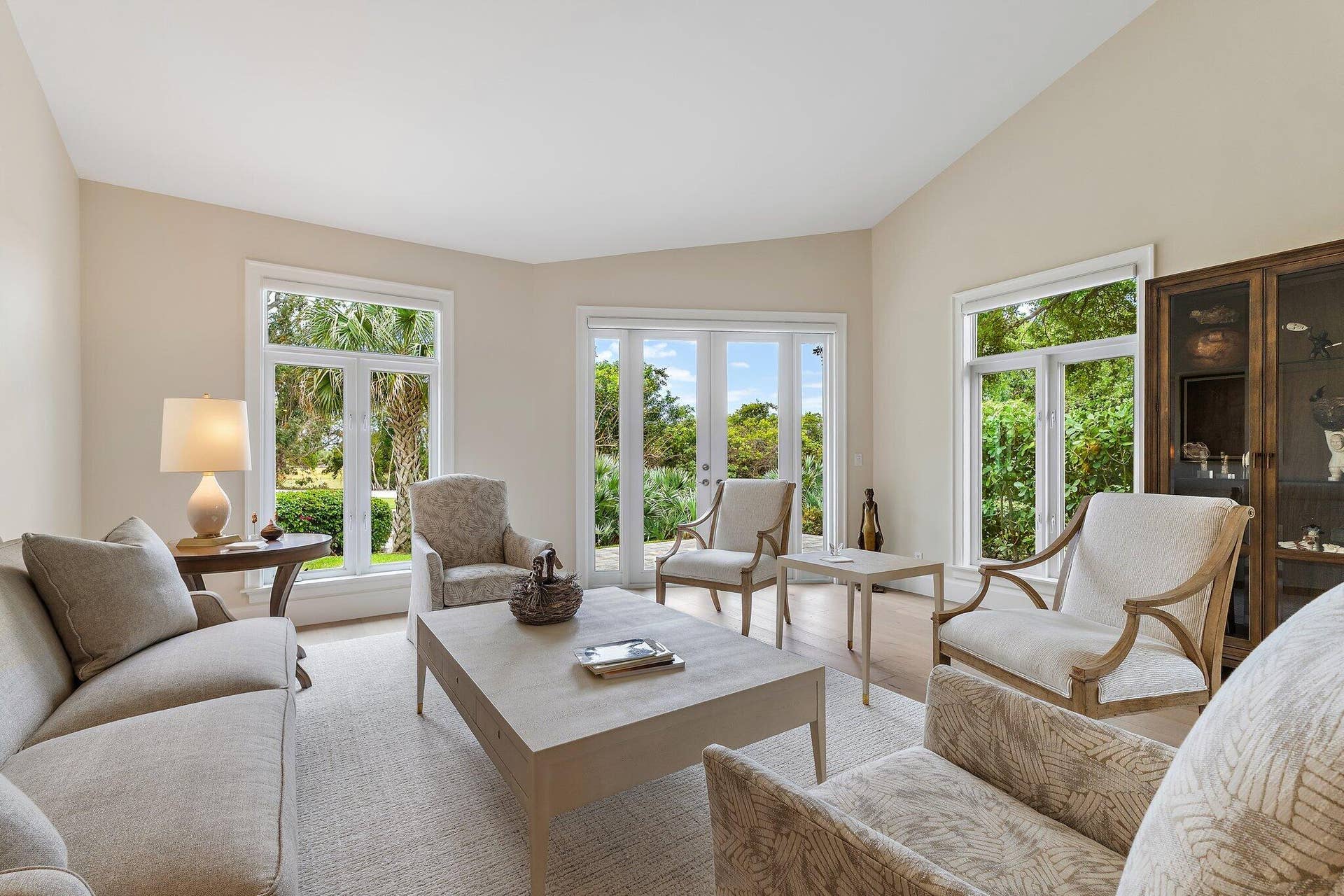 12200 SE BIRKDALE Run, Jupiter, FL 33469 Living Room