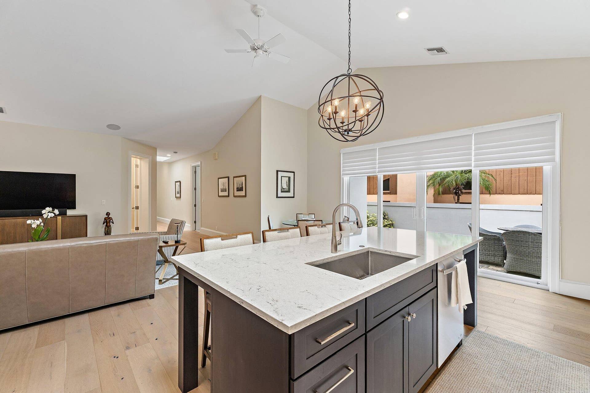 12200 SE BIRKDALE Run, Jupiter, FL 33469 Kitchen/Family Room
