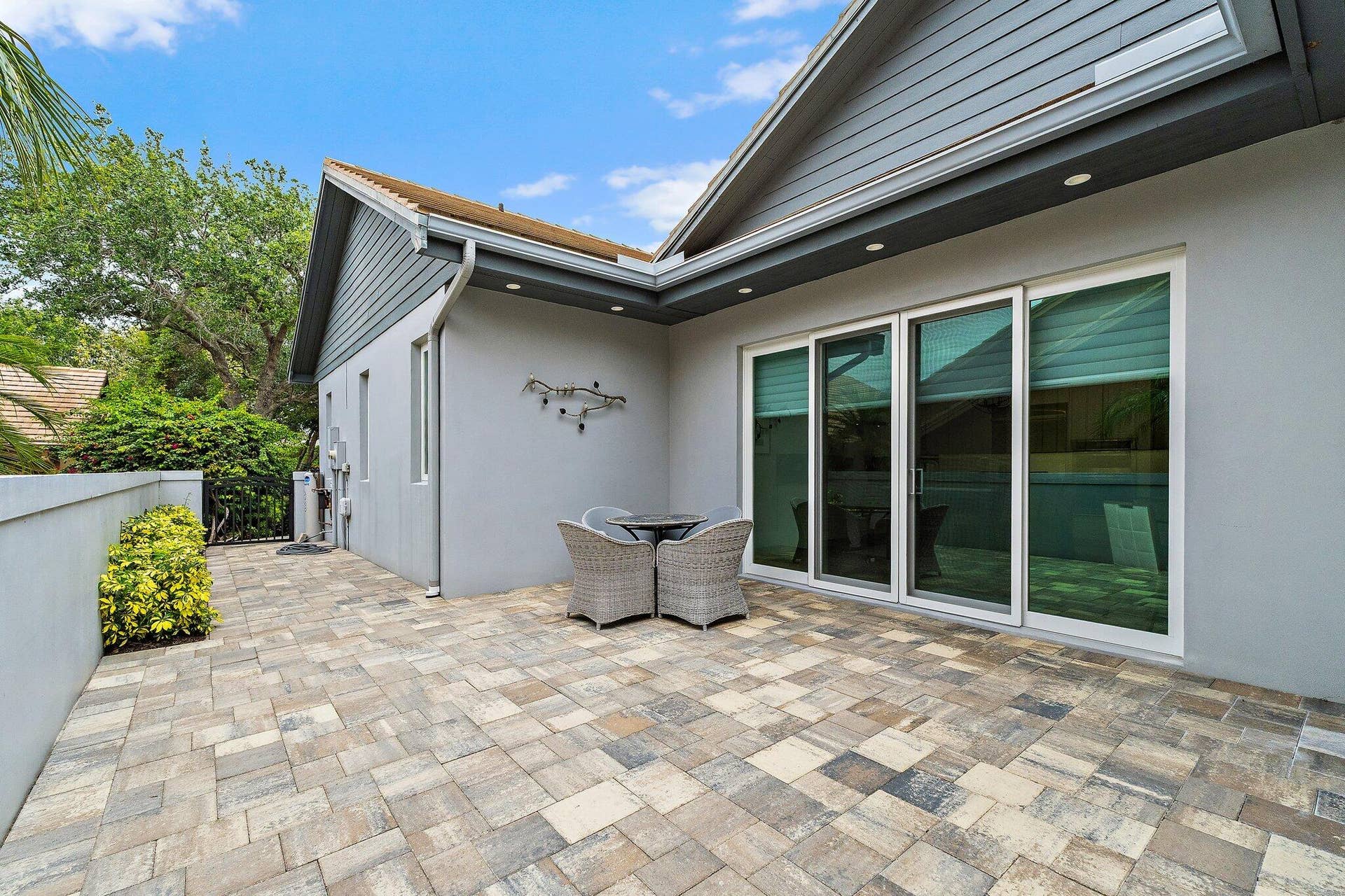 12200 SE BIRKDALE Run, Jupiter, FL 33469 Side Patio