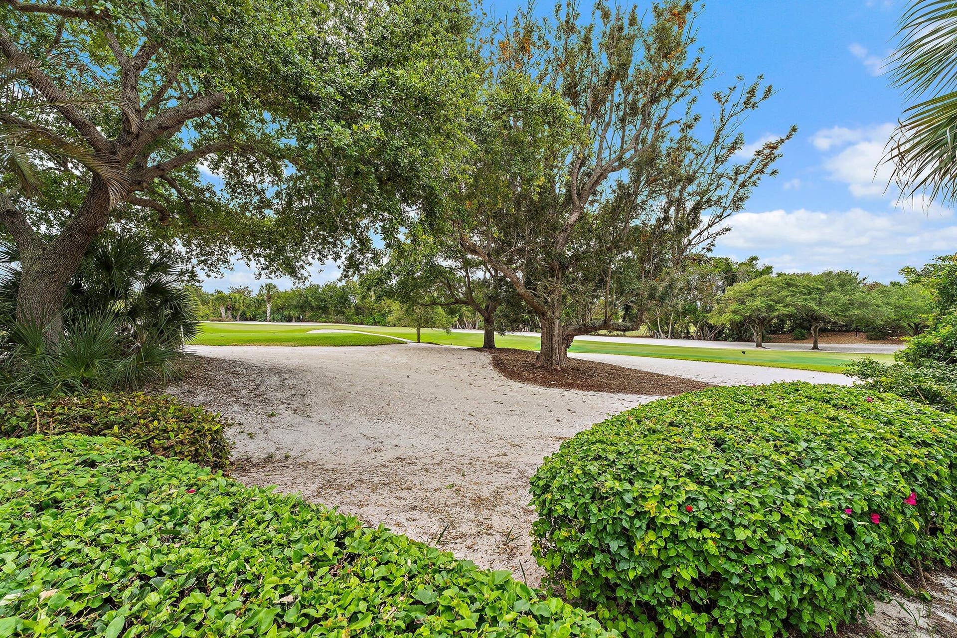 12200 SE BIRKDALE Run, Jupiter, FL 33469 Golf Course View