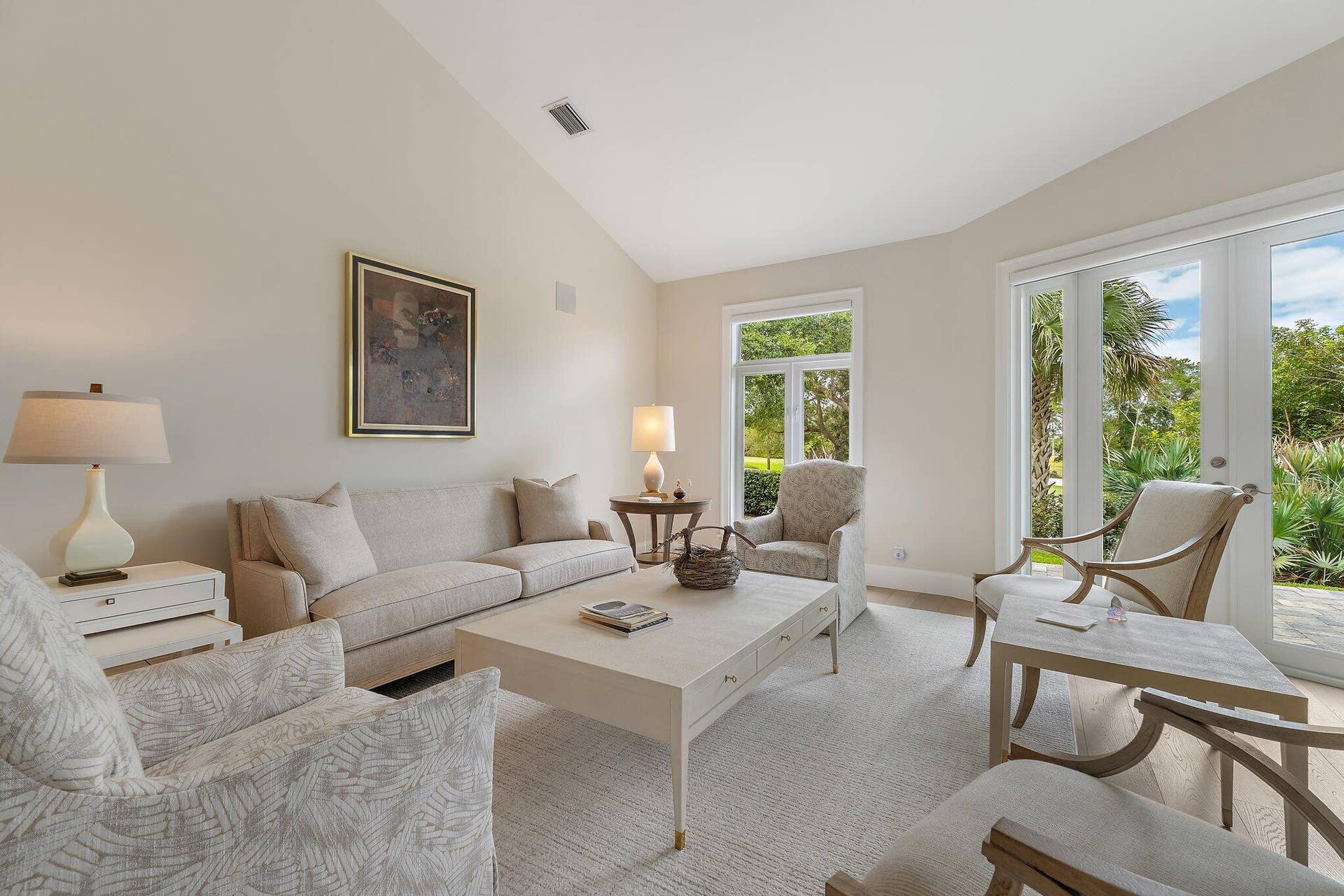 12200 SE BIRKDALE Run, Jupiter, FL 33469 Living Room