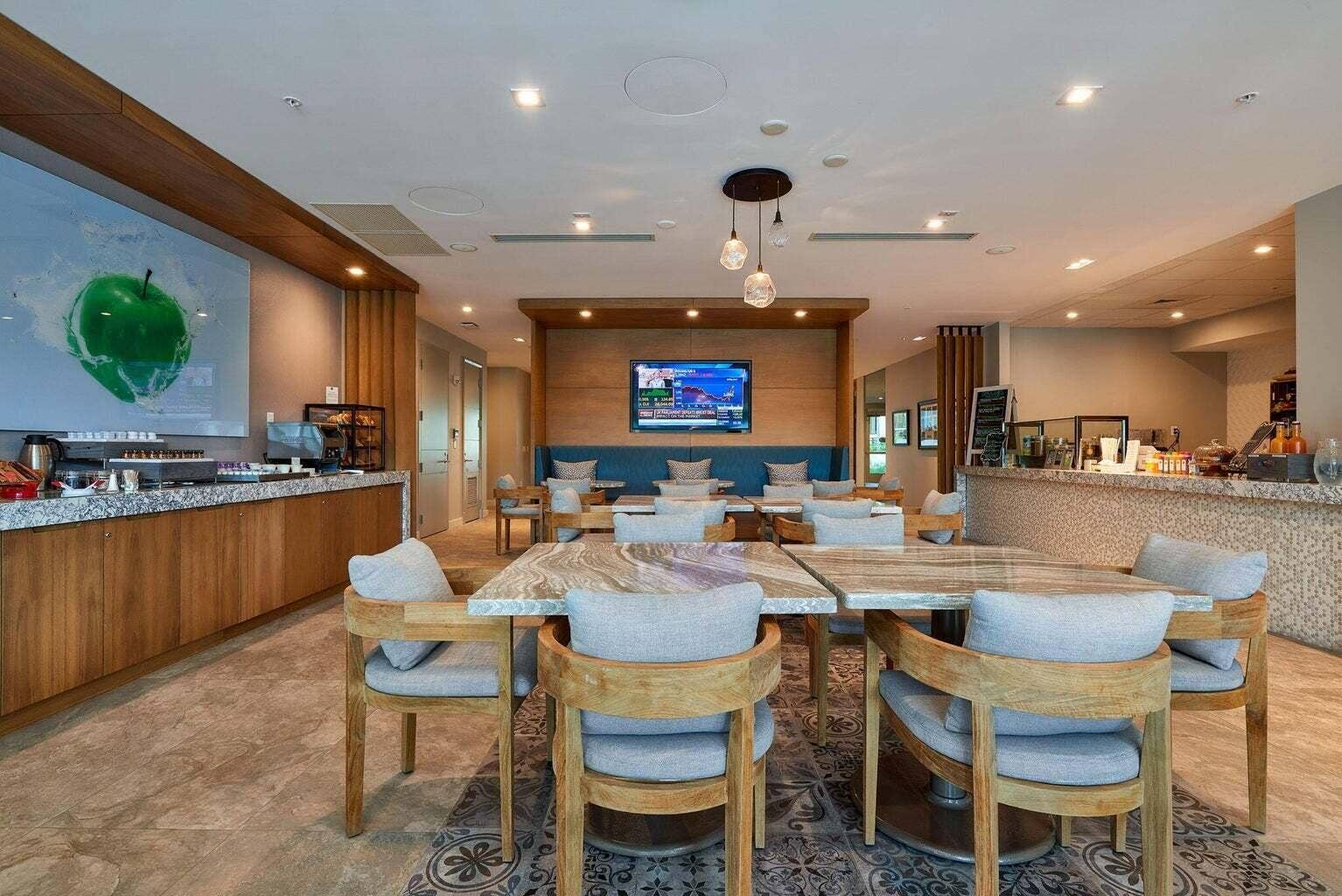 17771 Foxborough Lane, Boca Raton, FL 33496 Courtside Cafe