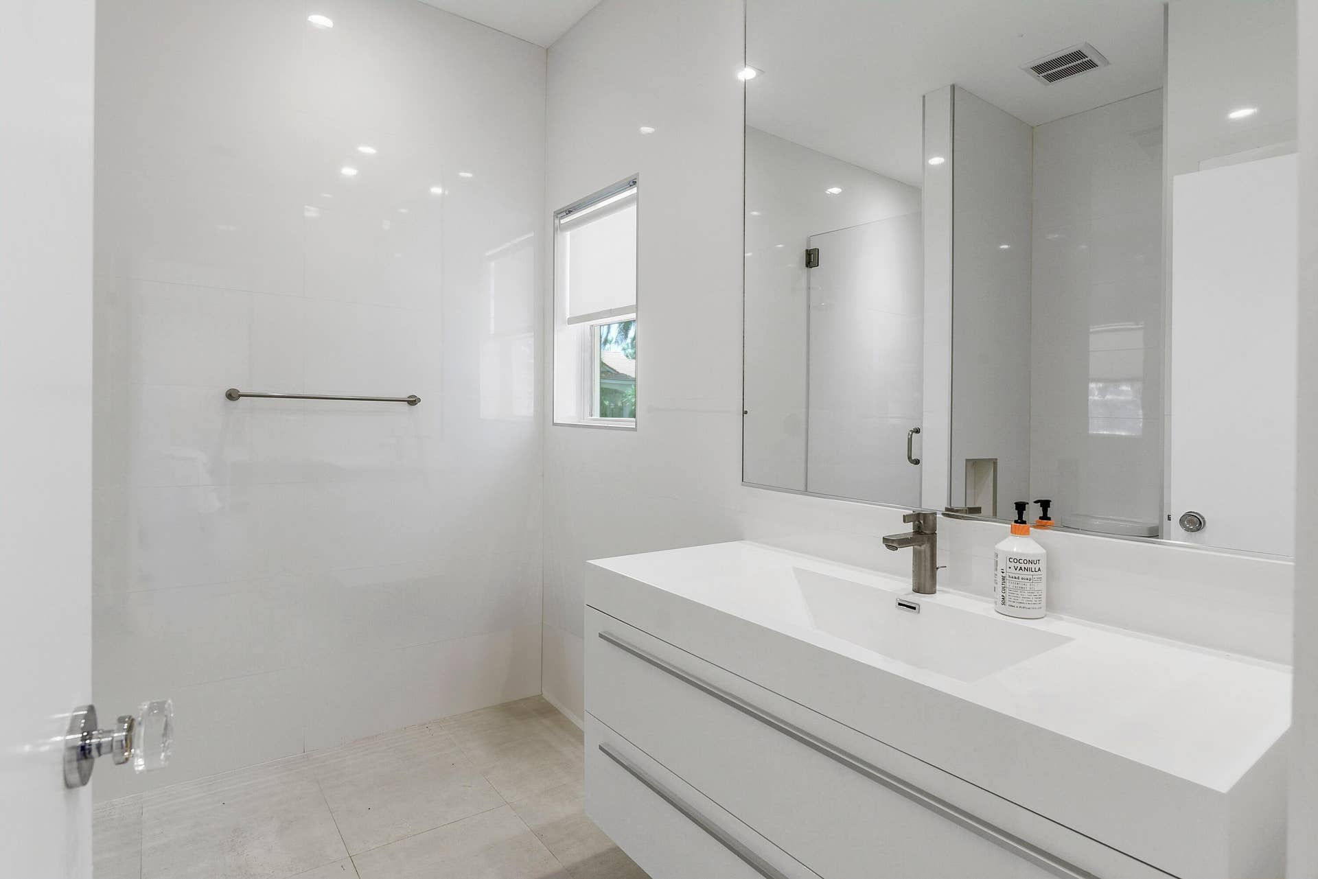 17771 Foxborough Lane, Boca Raton, FL 33496 en suite bathroom