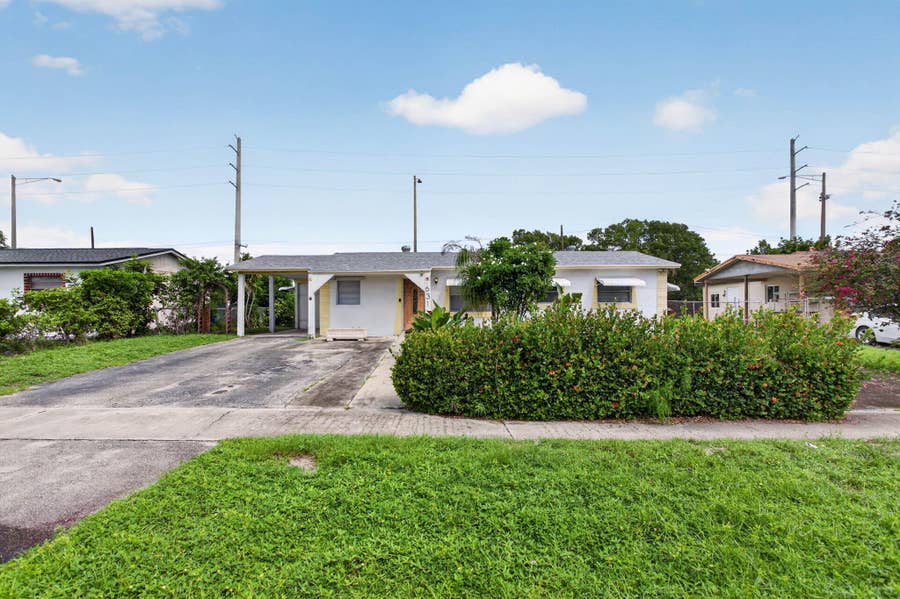 Property photo for 631 SW 10TH Court, Deerfield Beach, FL