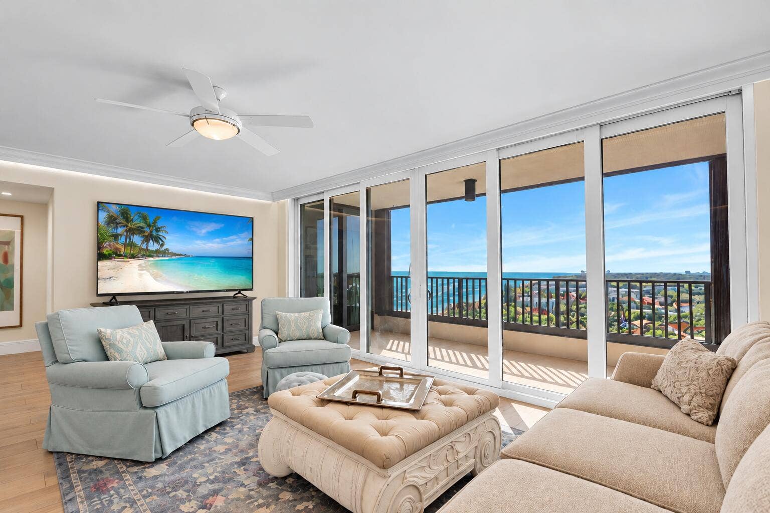 450 OCEAN Drive, #PH3, Juno Beach, FL 33408 Living Area
