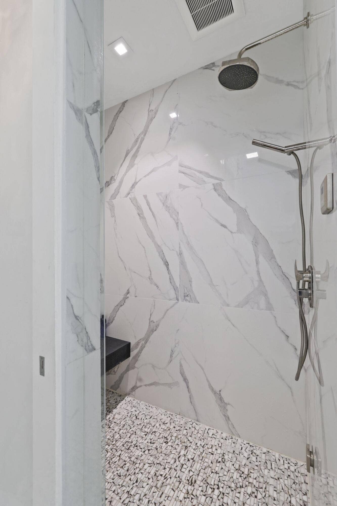 19750 S BEACH Road, #7050, Tequesta, FL 33469 MASTER SHOWER