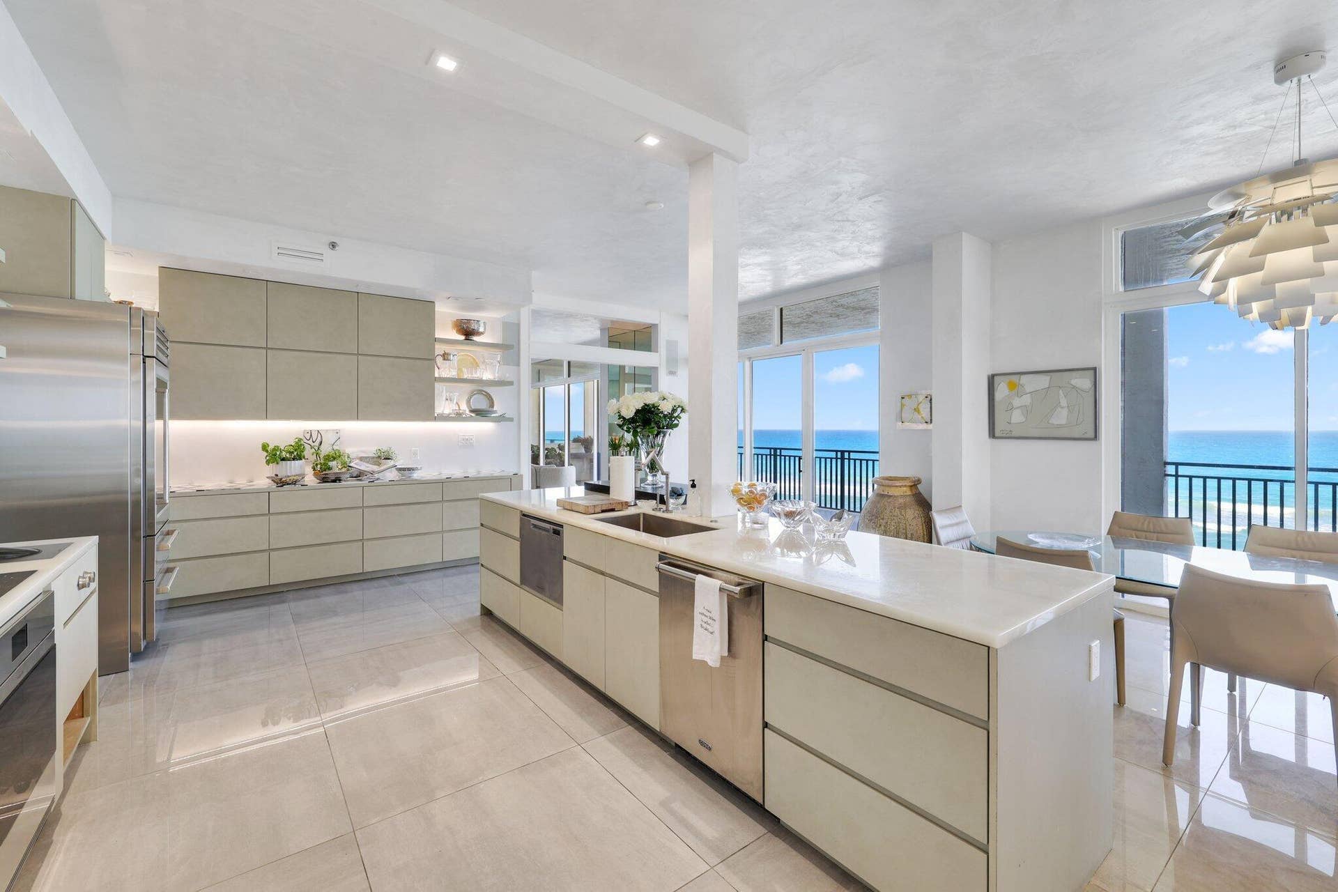 19750 S BEACH Road, #7050, Tequesta, FL 33469 Kitchen Island and Custom Cabinets