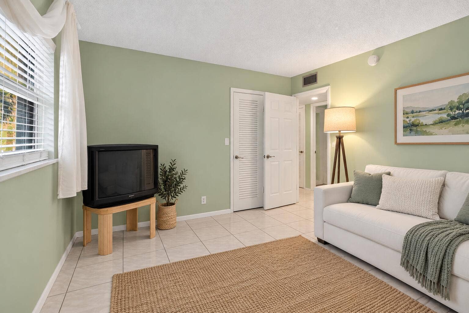 620 NE 12th Avenue, #202, Hallandale Beach, FL 33009 cac224ad-fcee-46b2-bfb1-a862cc9e98dd