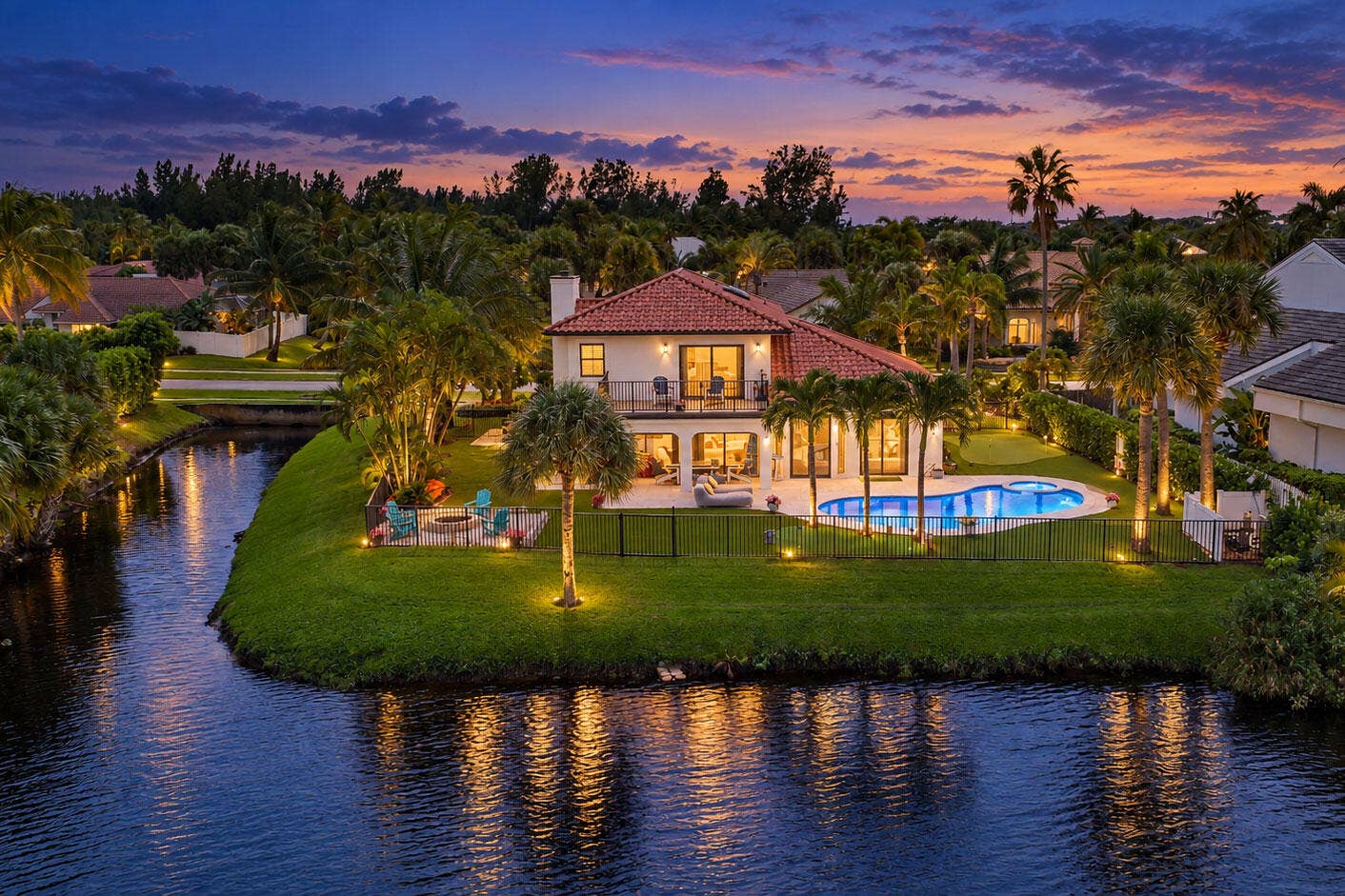 129 Olympus Way, Jupiter, FL 33477 Panoramic Lakeview 1/2 block from the beach!