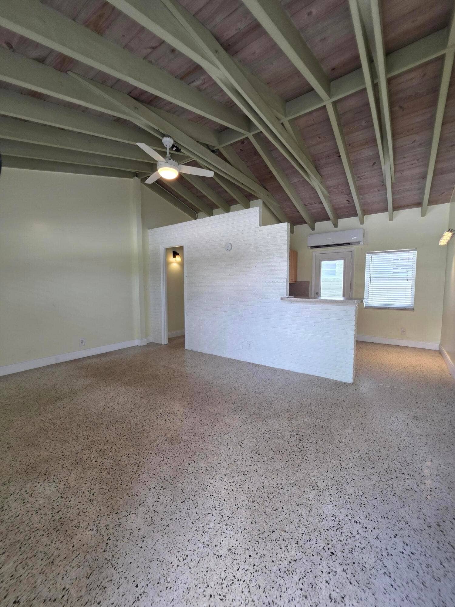 601 SE 20th Avenue, #4, Deerfield Beach, FL 33441 living