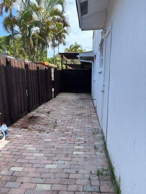 1637 NE 5th Street, #2, Fort Lauderdale, FL 33301 5