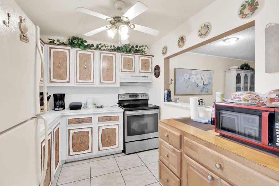 Property photo for 711 LORI Drive, #204, Palm Springs, FL