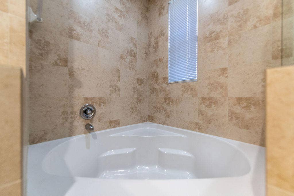 2326 Vintage Circle, Lighthouse Point, FL 33064 850_1360