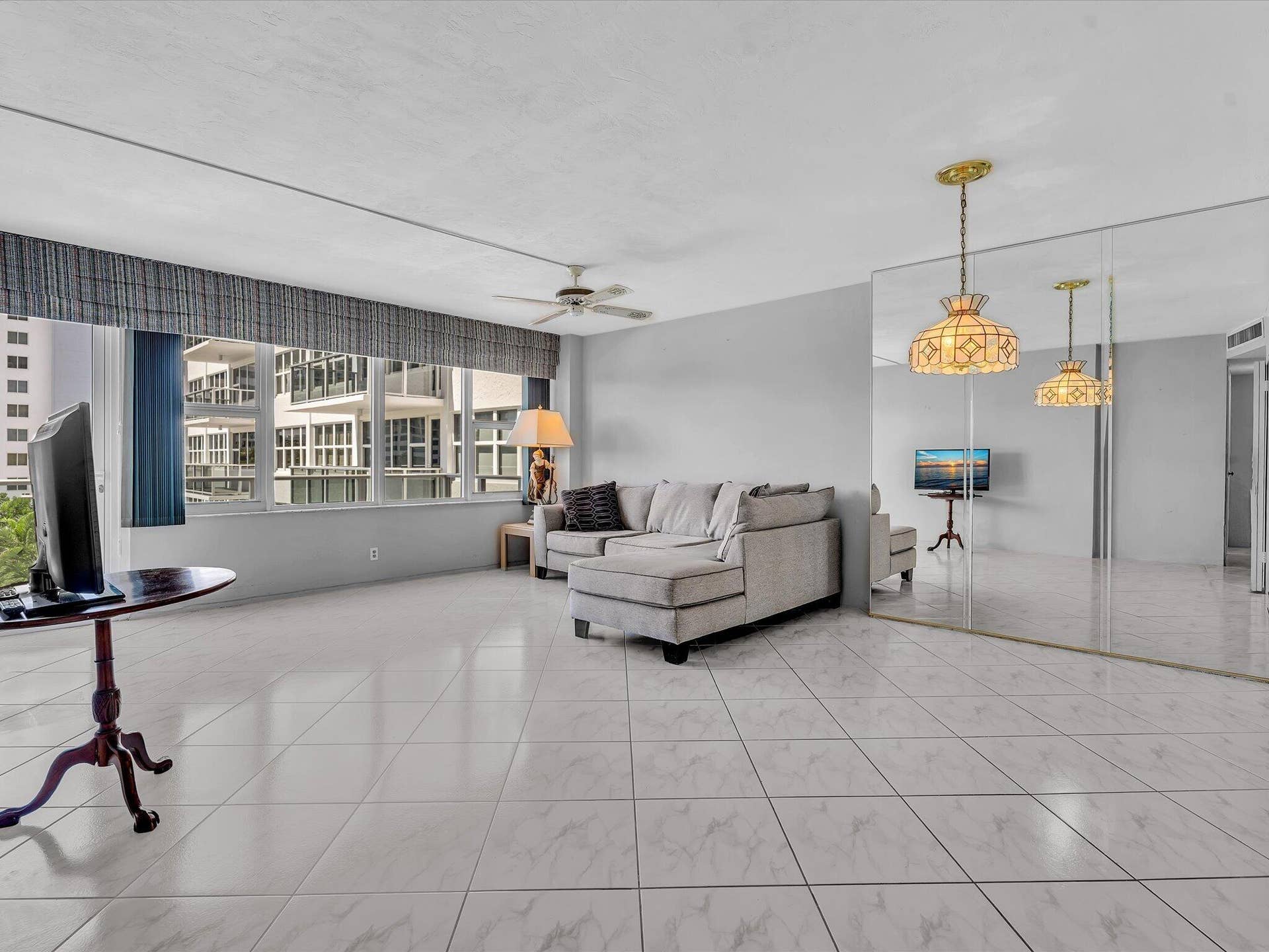 3333 NE 34TH Street, #418, Fort Lauderdale, FL 33308 Living/Dining area